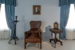 В Кирсановском краеведческом музее хранится легендарное кресло Жемчужникова