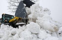 Коммунальная служба Кирсанова проводит расчистку города от снега