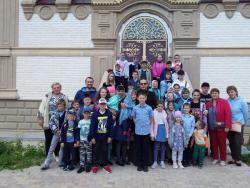 В  воскресной школе Архиерейского подворья-Тихвинского храма Кирсанова состоялся выпускной