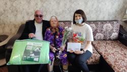 Долгожительницу поздравили с 90-летним юбилеем