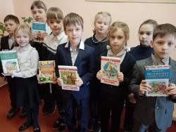 В Кирсановской школе прошел праздник - Международный день дарения книг