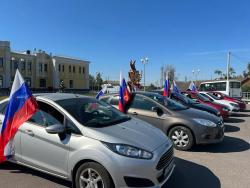 В Кирсанове прошел автопробег, посвящённый Дню Государственного флага России