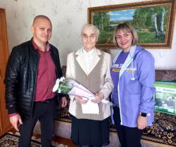 Сегодня жительница города Кирсанова отмечает 90-летний юбилей