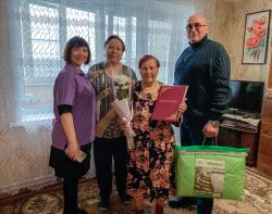 Жительница Кирсанова отмечает 90-летний юбилей