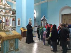 Учащиеся школы совершили экскурсию в Тихвинский храм