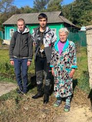 Студенты оказали помощь жительнице Кирсанова