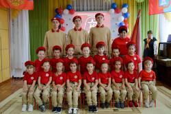 Воспитанников детского сада «Алёнка» приняли в ряды «ЮНАРМИЯ»