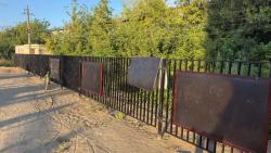 На улице Молодёжной в микрорайоне СХТ произошёл акт вандализма