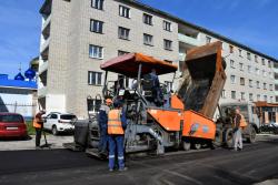 В Кирсанове продолжается ремонт дорог