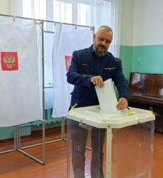 В Кирсанове ветеран СВО исполнил свой гражданский долг — проголосовал в первый день выборов