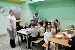 Контроль питания в образовательных учреждениях Кирсанова: забота о здоровье подрастающего поколения