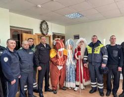Акция «Российский Дед Мороз»: школьники поздравили сотрудников ГИБДД