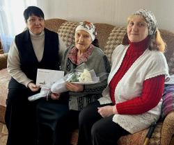 Жительница Кирсанова отмечает  95-летний юбилей
