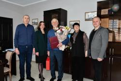 Глава Кирсанова поздравил с юбилеем тренера Детско-юношеской школы