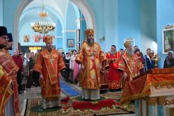 В Тихвинском храме Кирсанова совершили литургию три архиерея Тамбовской митрополии
