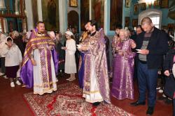 Воздвижение Креста Господня: в храмах Кирсанова прошли праздничные богослужения